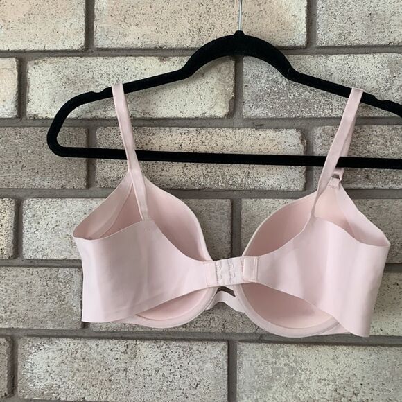 3for$20 bra has underwire 36C - Picture 2 of 4